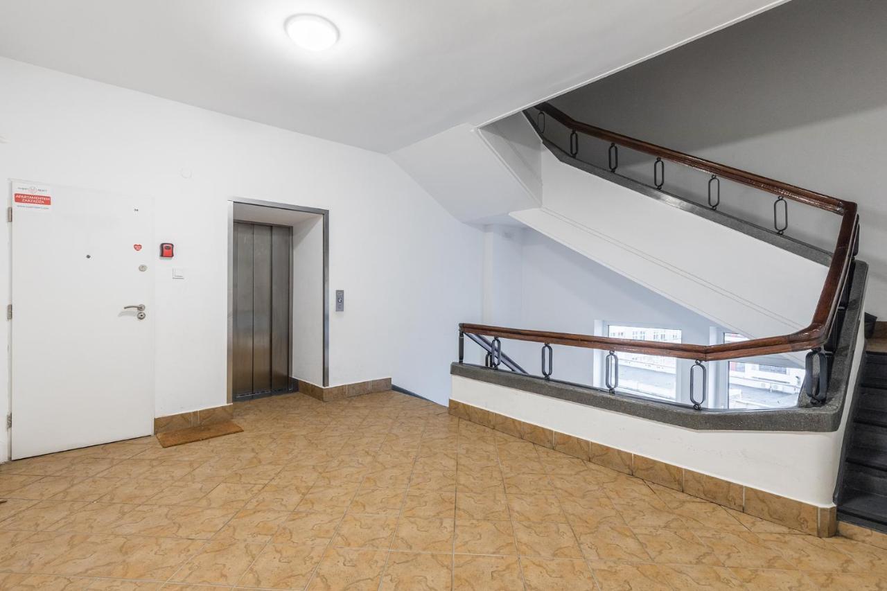 Superapart Plac Konstytucji 6 Warsaw Exterior photo